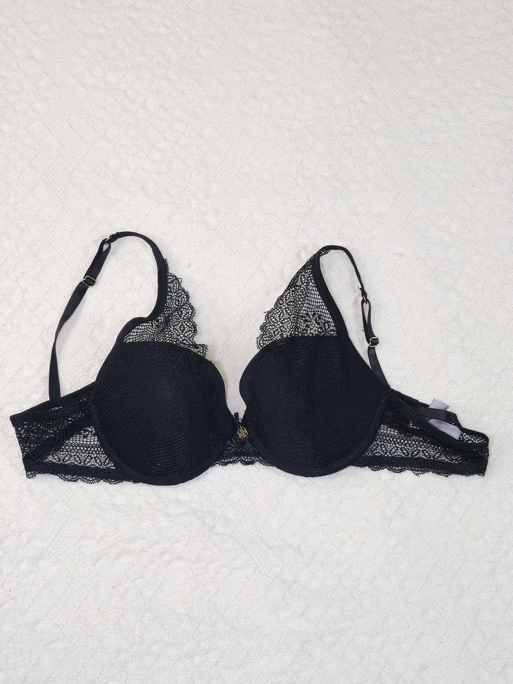 Daisy Fuentes Black Lace Underwire Bra Gold Charm Size 34C Adjustable Straps